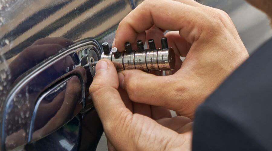 Professional New roof installation in Monticello, IL